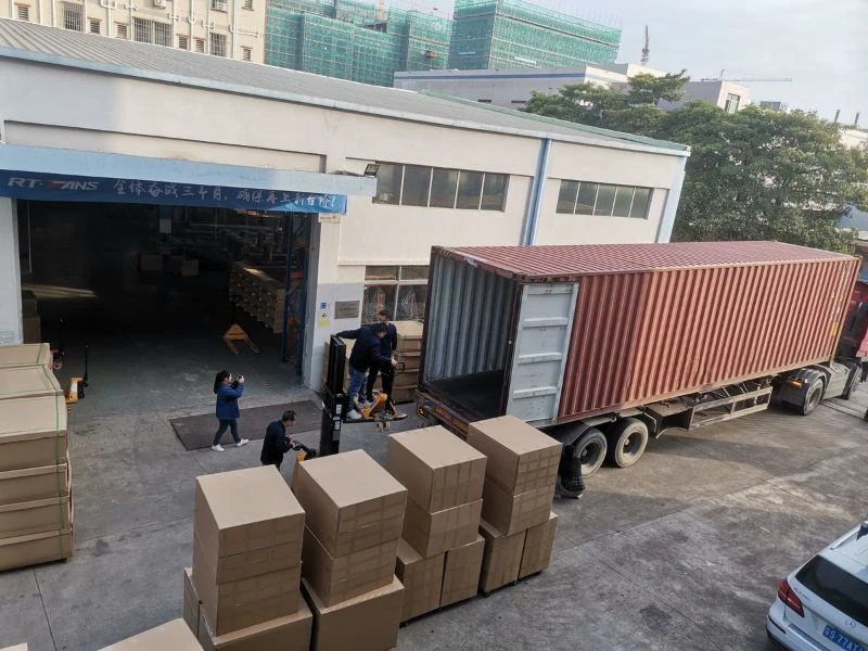 40HQ Container Of Air Coolers Is Loading Before Chinese New Year Holiday